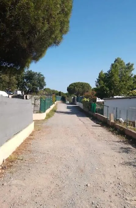 Mobilhome A Frejus A 15 Minute De La Mer Sur Terrain Independant