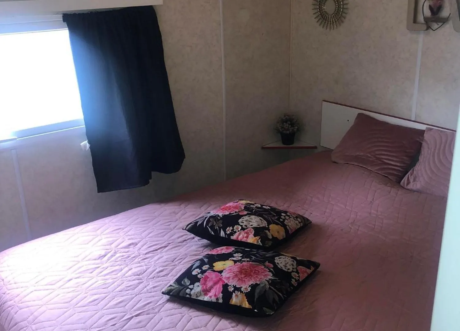 Vacances Mobilhome à Fréjus sur terrain privé 0*,